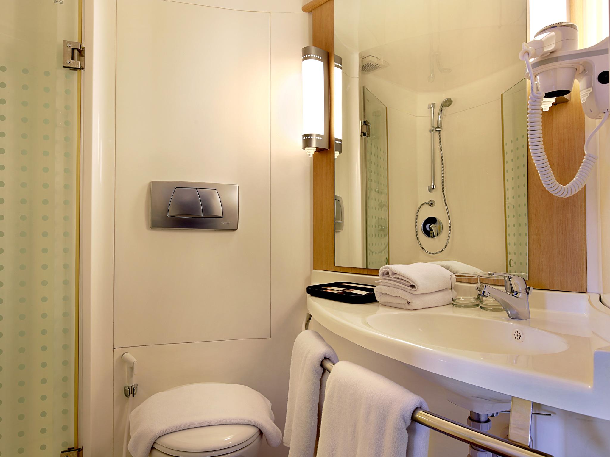 Отель Ibis Bali Legian Street Экстерьер фото