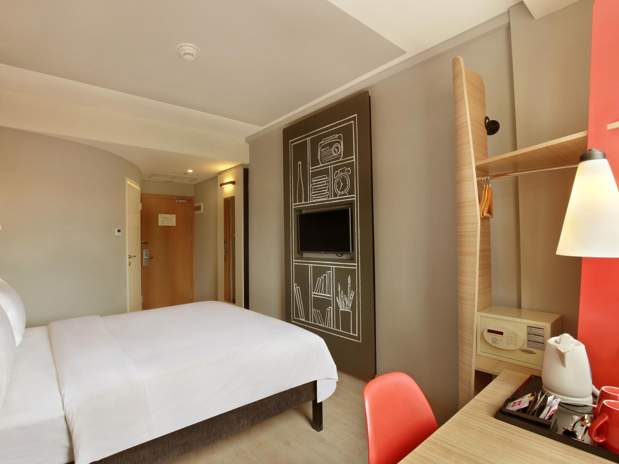 Отель Ibis Bali Legian Street Экстерьер фото