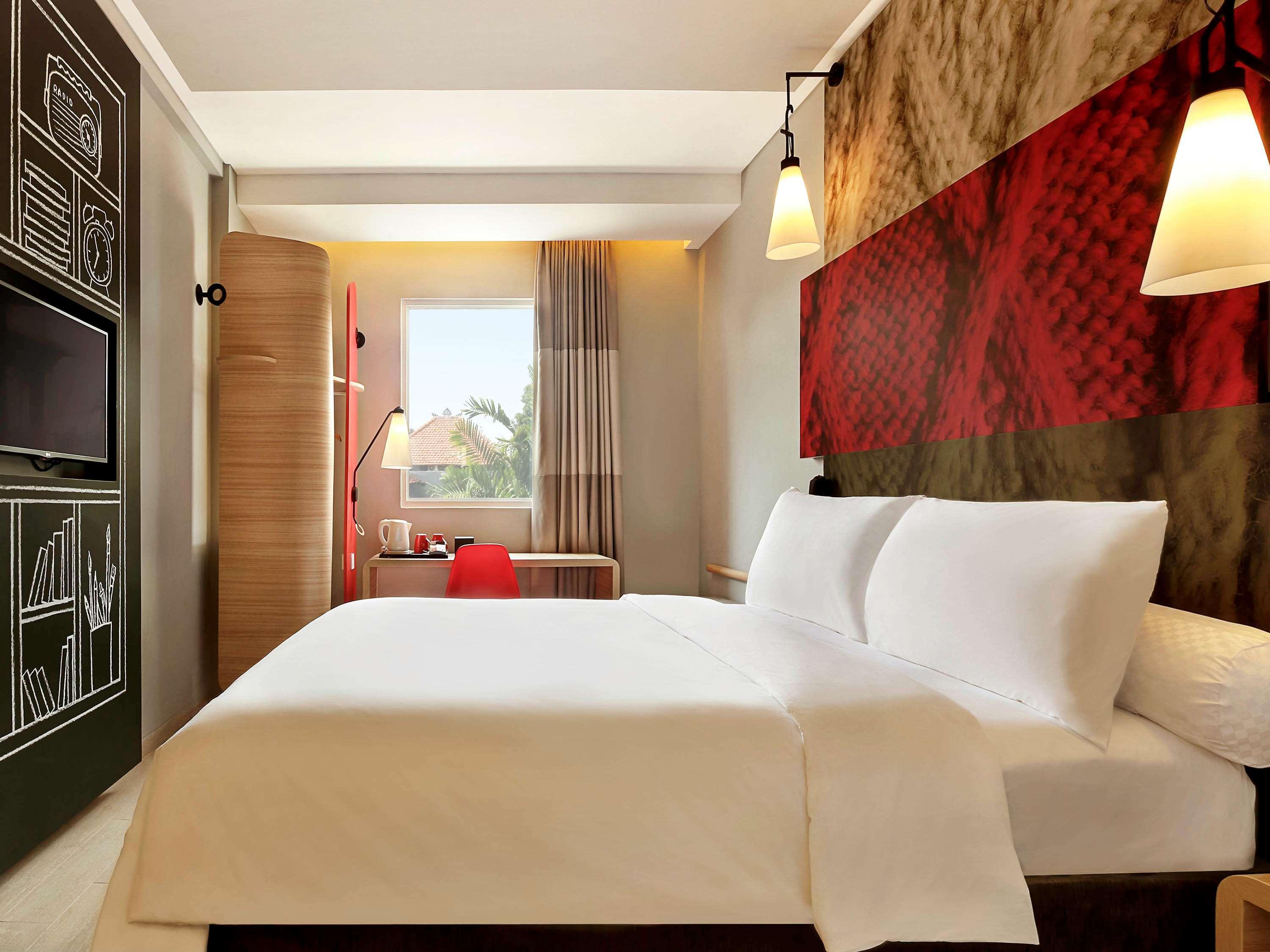 Отель Ibis Bali Legian Street Экстерьер фото